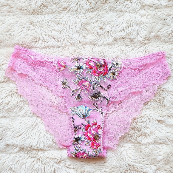 🍒NWT🍒 VS DREAM ANGELS ROMANTIC BRA & PANTY SET - Picture 8 of 11